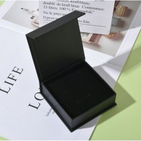 Anti Snoring Ring Stopper Sleeping Breath Aid Acupressure Treatment Stop Snore Health Care Magnetic Therapy Finger Ring Healthy Jewelry (Option: Black box)