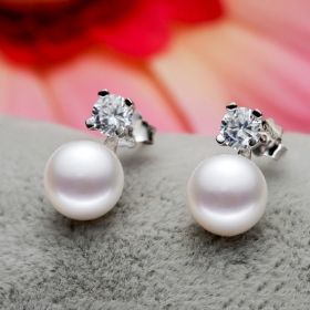 Round pearl stud earrings (Option: silver)